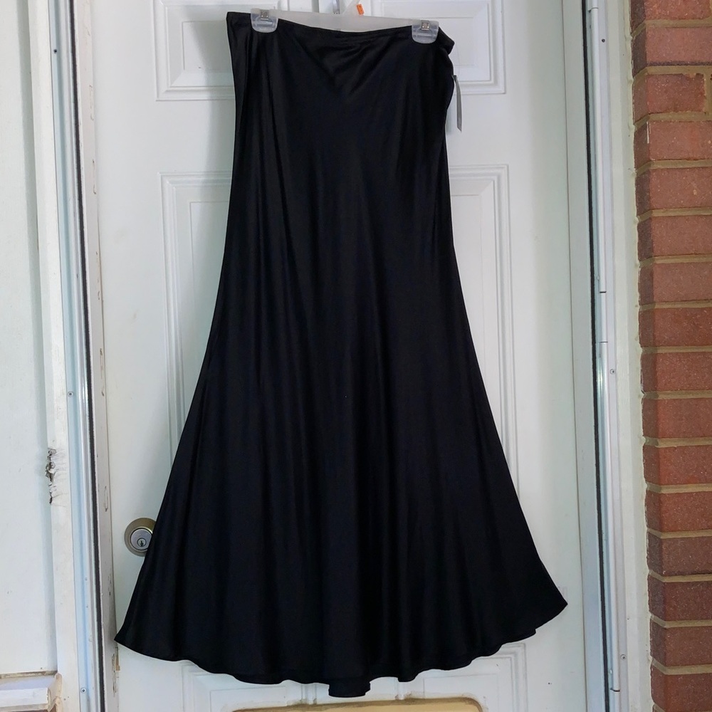 MAXI SKIRT Satin Black with Elastic Waistband Flared WILD FABLE Womens Medium - Picture 6 of 12